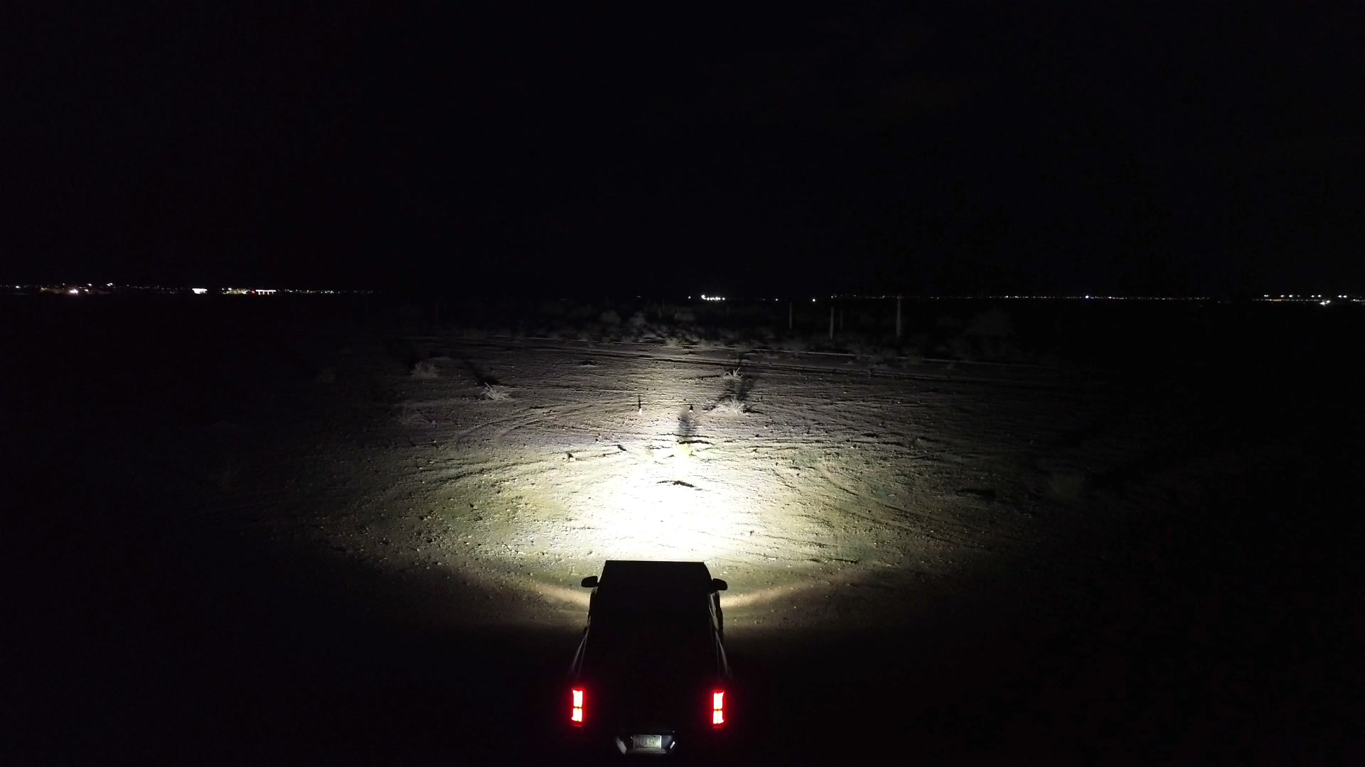 Triple-R Linear-18 white 5000K mode beam pattern at night